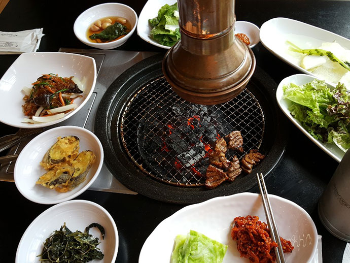 갈비집반찬.jpg